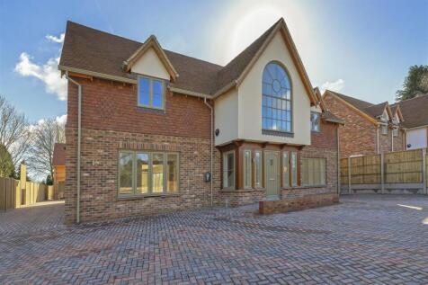 6 bedroom detached house for sale