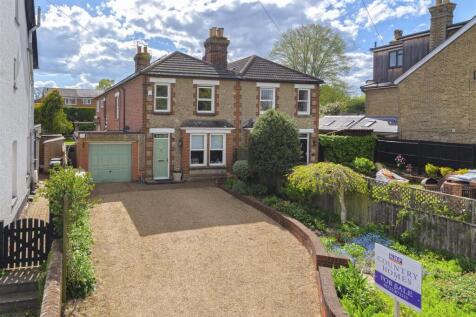 4 bedroom semi-detached house for sale