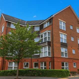 2 bedroom flat for sale