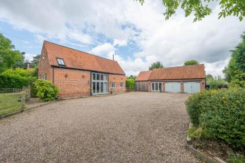 Walnut Grove, Front Street, South... 6 bed barn conversion for sale