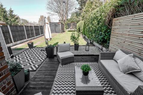 Middlewich Road, Northwich  CW9 7DN 3 bed semi