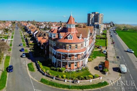 The Grand, 6 The Esplanade... 1 bed apartment for sale