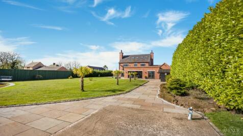 Blacklake Farm, Hilderstone Road... 5 bed detached house for sale
