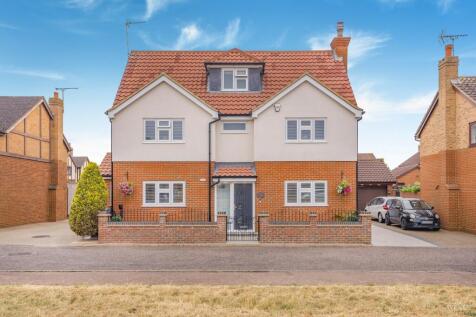 5 bedroom detached house for sale