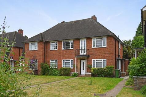 Peaches Close, Cheam, SM2 2 bed maisonette for sale