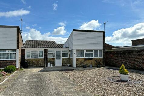 3 bedroom semi-detached bungalow for sale