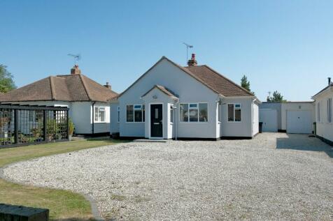 4 bedroom detached bungalow for sale