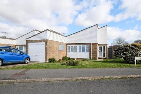 Ellis Way, Pagham, Bognor Regis, West... 2 bed detached bungalow for sale