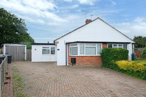 2 bedroom semi-detached bungalow for sale