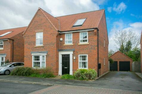 4 bedroom detached house for sale