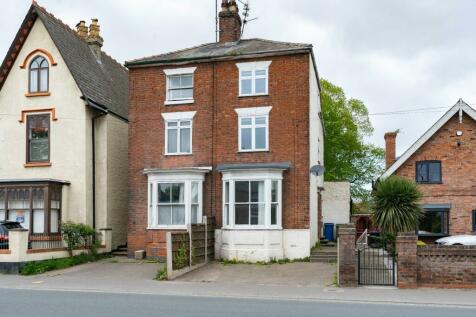 4 bedroom semi-detached house for sale