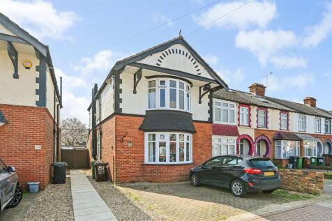 Hawthorn Crescent, Cosham 3 bed end of terrace house for sale