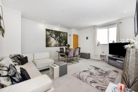 London Road, Portsmouth 2 bed flat for sale