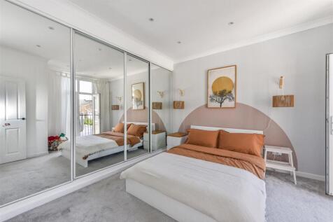 Queens Road, Portsmouth 2 bed maisonette for sale