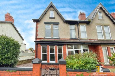 5 bedroom semi-detached house for sale
