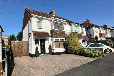 4 bedroom semi-detached house for sale