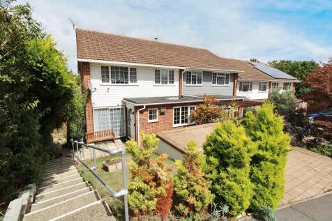 5 bedroom end of terrace house for sale