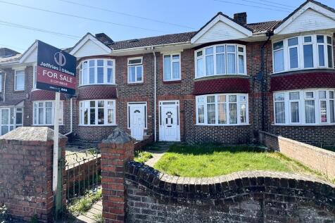 3 bedroom terraced house for sale