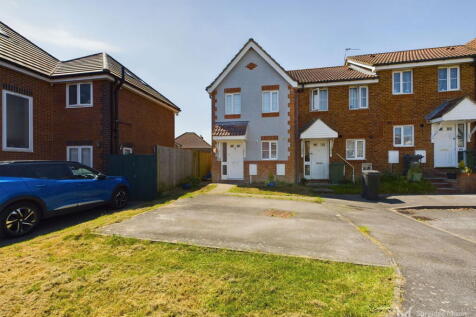 Ditchling Close, Eastbourne BN23 2 bed end of terrace house for sale