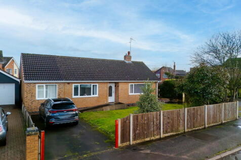 2 bedroom detached bungalow for sale