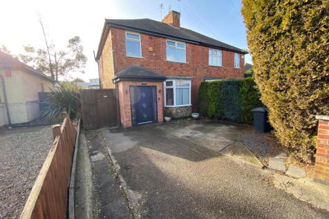 Stonesby Avenue, Leicester LE2 3 bed semi