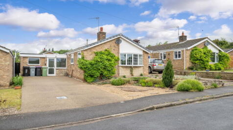 Brookside Close, Grantham NG32 2 bed detached bungalow for sale