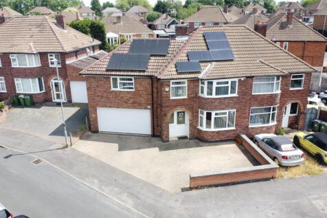 Crowhurst Drive, Leicester LE3 4 bed semi