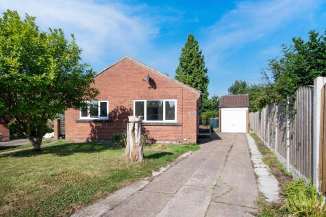 York Paddock, Newark NG22 3 bed detached bungalow for sale
