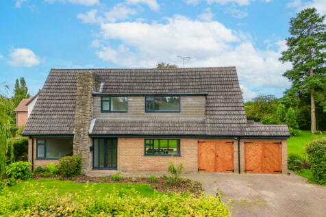 5 bedroom detached house for sale