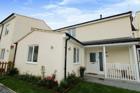 2 bedroom detached house for sale