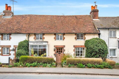 High Street, Redhill RH1 2 bed terraced house for sale