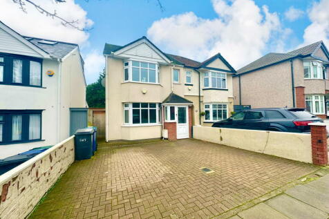 3 bedroom semi-detached house for sale