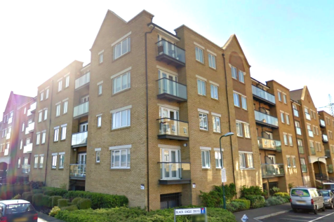 Black Eagle Drive, Gravesend DA11 2 bed flat for sale