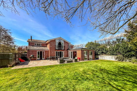 Lions Yard, Monks Eleigh IP7 4 bed detached house for sale