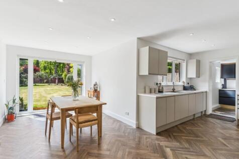 Hollybush Close, Berkhamsted HP4 4 bed detached house for sale