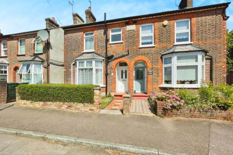 Marlin Square, Abbots Langley WD5 3 bed semi