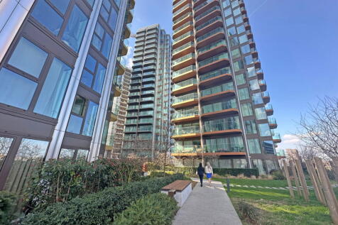 Duke Of Wellington Avenue, London SE18 2 bed flat for sale