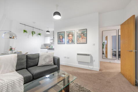 1 bedroom flat for sale