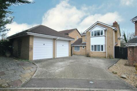 5 bedroom detached house for sale