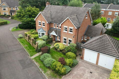 5 bedroom detached house for sale