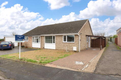 2 bedroom semi-detached bungalow for sale