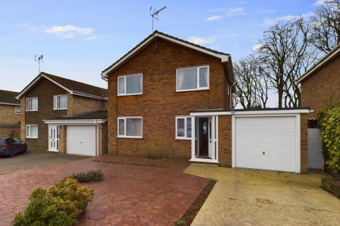 The Chestnuts, Ipswich IP2 4 bed detached house for sale
