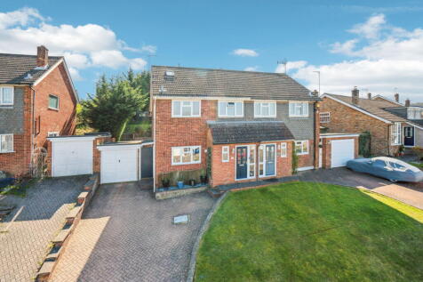 Bibshall Crescent, Dunstable LU6 4 bed semi