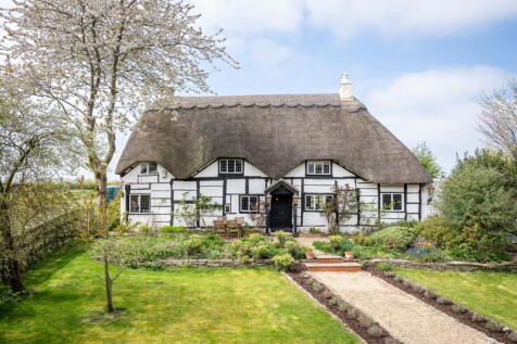 High Street, Milton Keynes MK17 3 bed detached house for sale