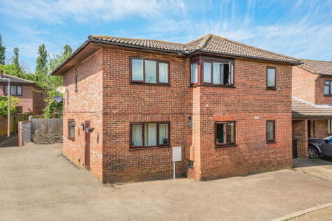 Giffard Park, Milton Keynes MK14 5 bed link detached house for sale
