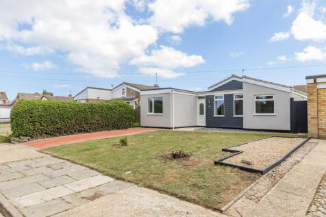 3 bedroom detached bungalow for sale