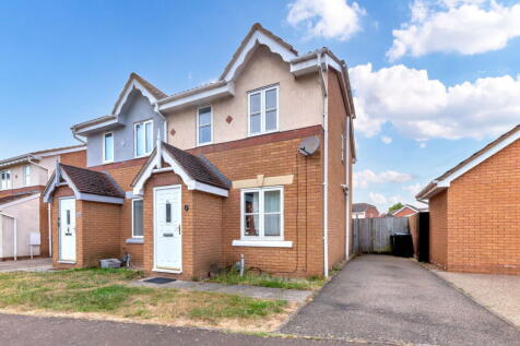 2 bedroom semi-detached house for sale
