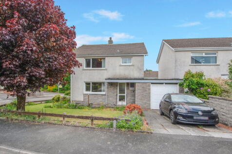 3 bedroom link detached house for sale