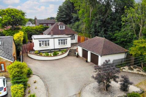 3 bedroom detached bungalow for sale