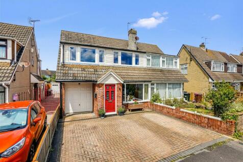 4 bedroom semi-detached house for sale